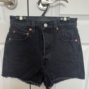 Levi’s Ribcage Shorts